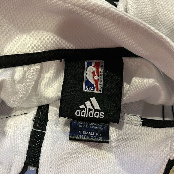 Adidas NBA Boys Miami Heat Game Time Shooting Shirt - Picture 9 of 10